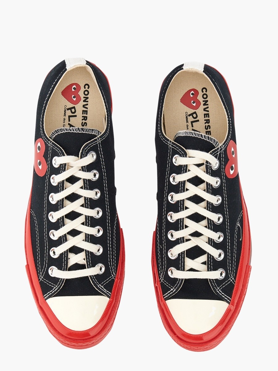 nanito_source_url:https://nokinstyle.com/2353400/heart-print-sneaker.jpg