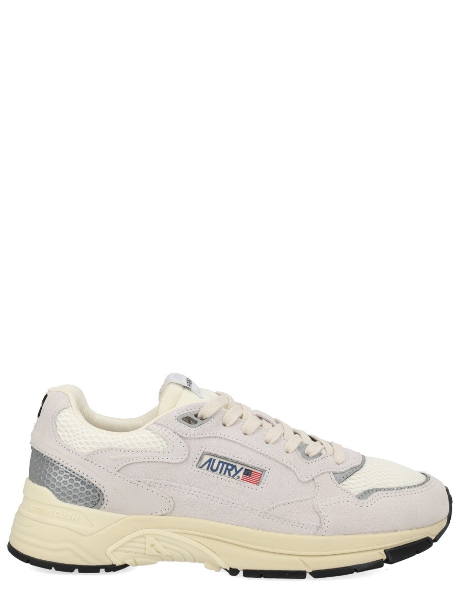 nanito_source_url:https://nokinstyle.com/2438492/sneaker-hyperway.jpg