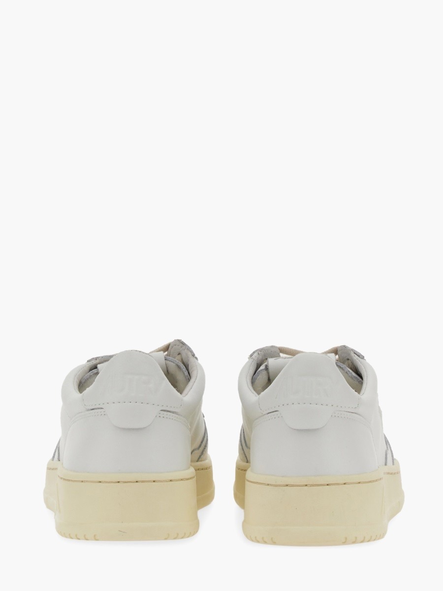 nanito_source_url:https://nokinstyle.com/2330162/medalist-low-sneaker.jpg