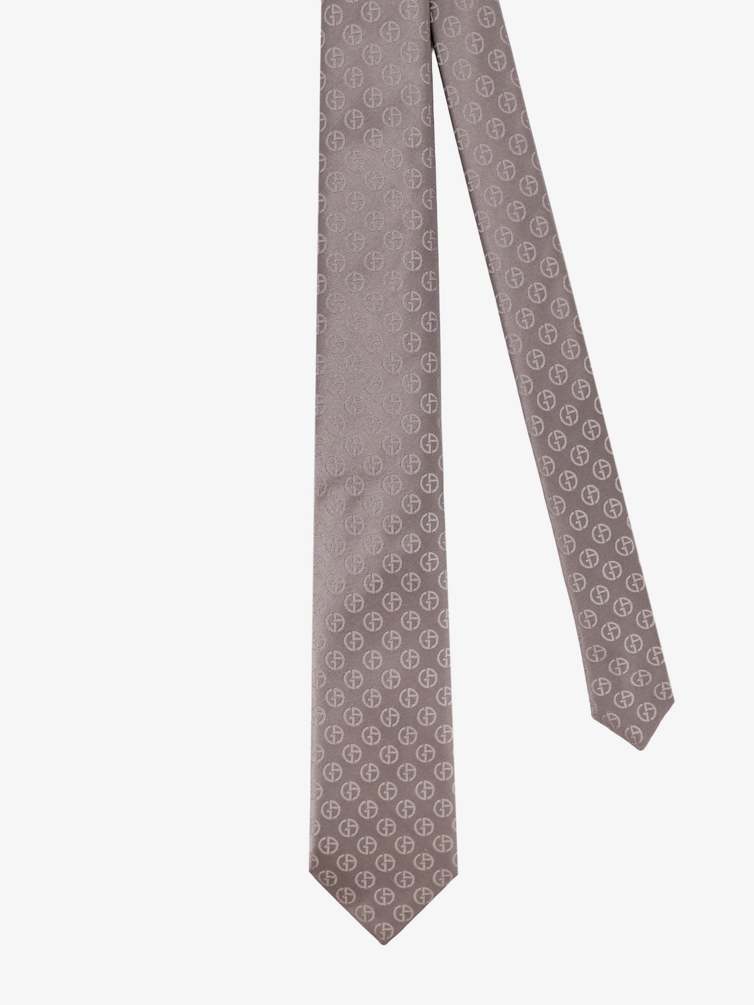nanito_source_url:https://nokinstyle.com/2401112/silk-tie.jpg