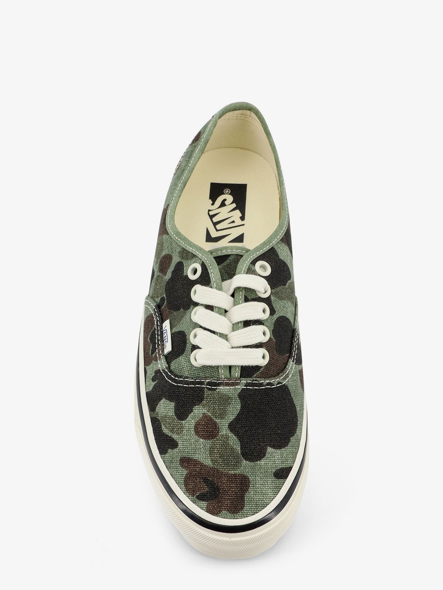 nanito_source_url:https://nokinstyle.com/2410998/lx-authentic-44-canvas-sneakers.jpg