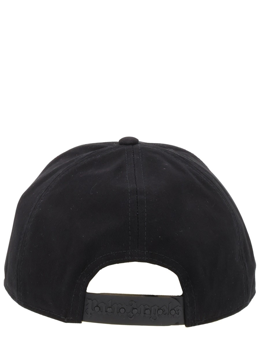 nanito_source_url:https://nokinstyle.com/2420010/cappello-da-baseball-overlogo.jpg