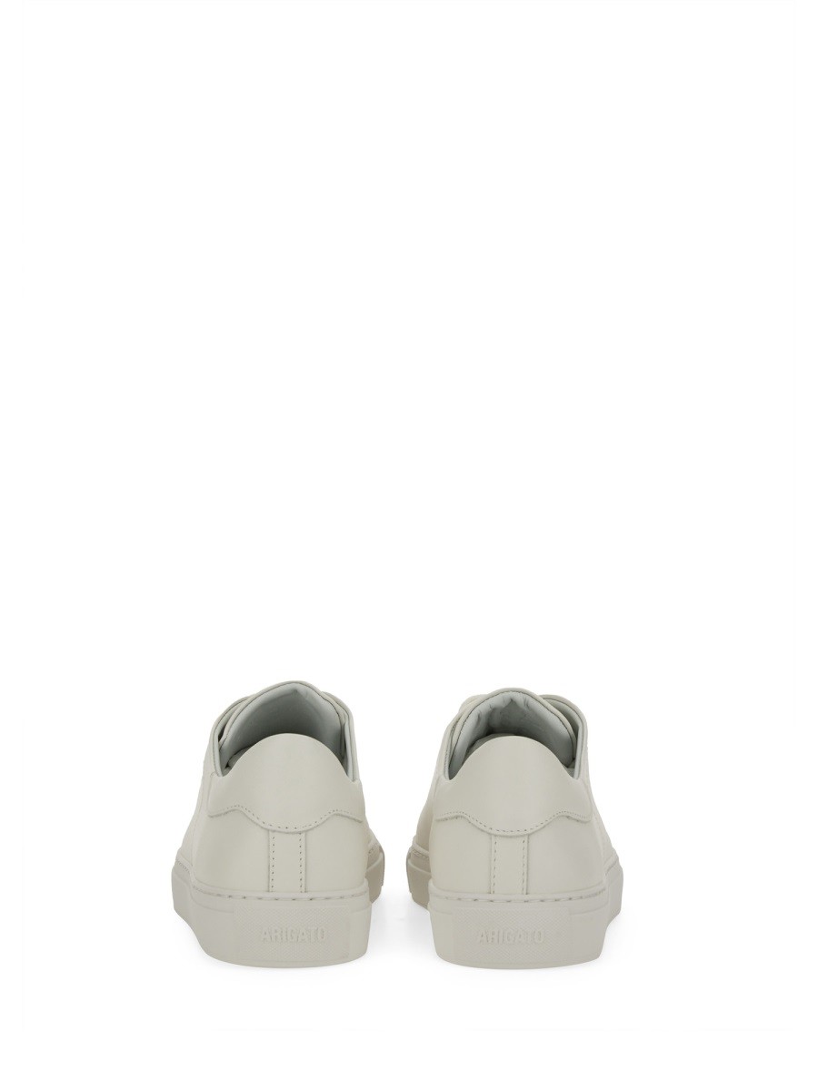 nanito_source_url:https://nokinstyle.com/2434104/sneaker-clean-90.jpg