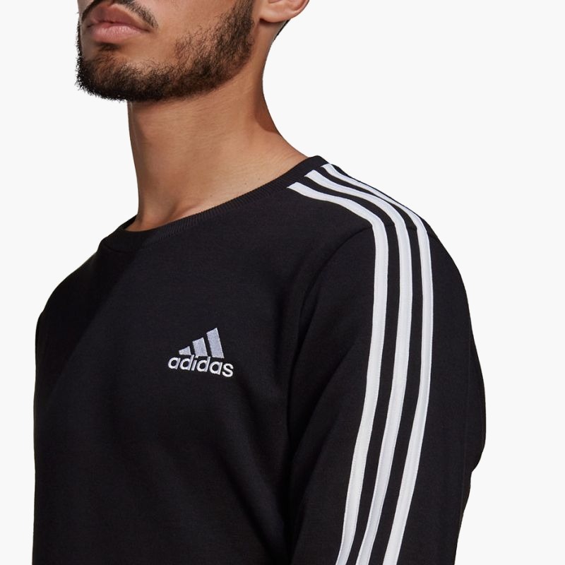 nanito_source_url:https://b2bsportswholesale.net/public/storage/productimages/21/53/d6/9d/637526/image/xlarge_clean.jpg