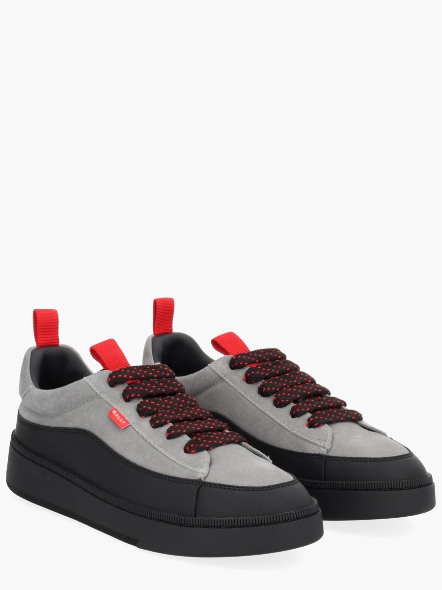 nanito_source_url:https://nokinstyle.com/2365774/sneaker-rossy.jpg