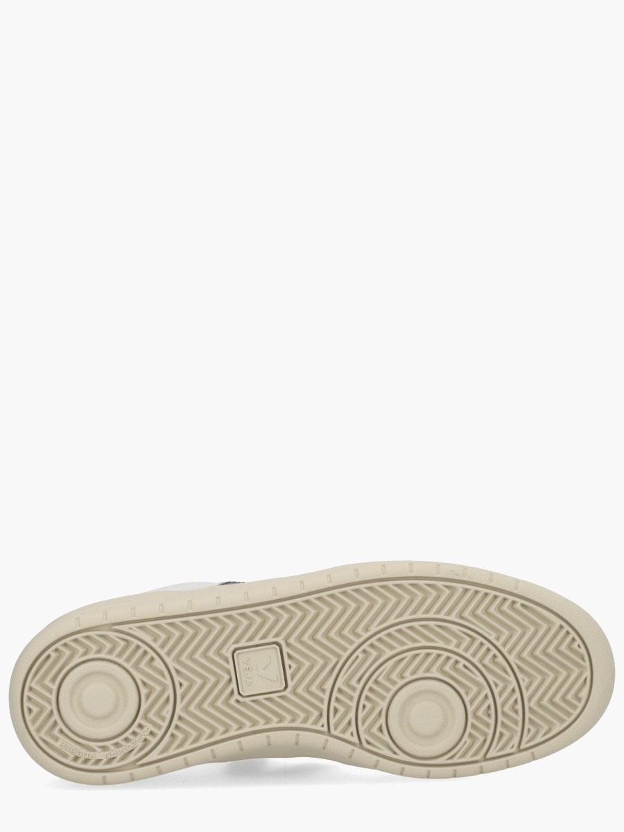 nanito_source_url:https://nokinstyle.com/2440557/sneaker-v-10.jpg