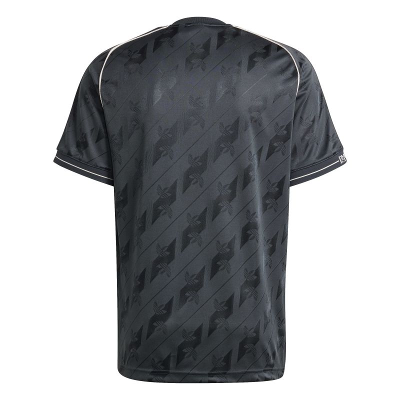 nanito_source_url:https://b2bsportswholesale.net/public/storage/productimages/66/71/60/14/1141219/image/xlarge_clean.jpg