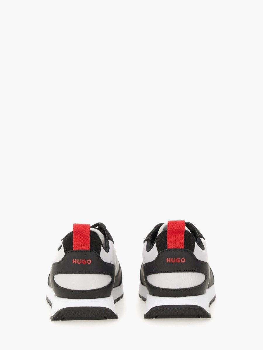 nanito_source_url:https://nokinstyle.com/2364448/sneaker-with-logo.jpg