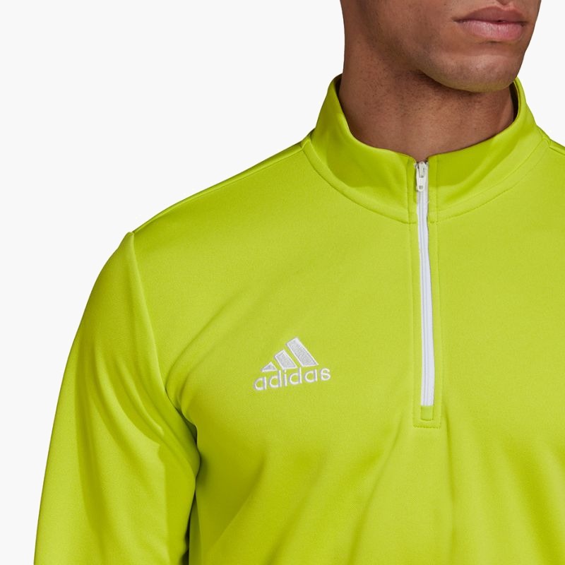 nanito_source_url:https://b2bsportswholesale.net/public/storage/productimages/16/44/67/c7/798125/image/xlarge_clean.jpg
