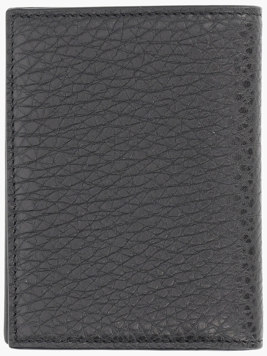 nanito_source_url:https://nokinstyle.com/2326021/grain-leather-card-holder.jpg