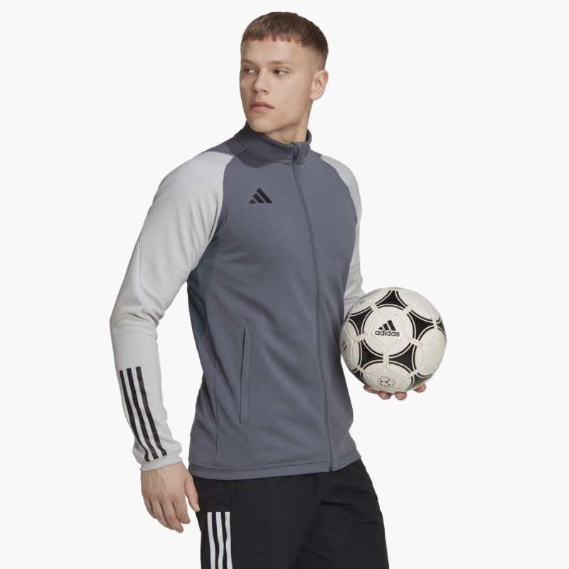 nanito_source_url:https://b2bsportswholesale.net/public/storage/productimages/05/51/bf/15/948264/image/xlarge_clean.jpg
