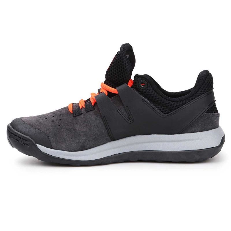 nanito_source_url:https://b2bsportswholesale.net/public/storage/productimages/11/ca/4f/59/1263140/image/xlarge_clean.jpg