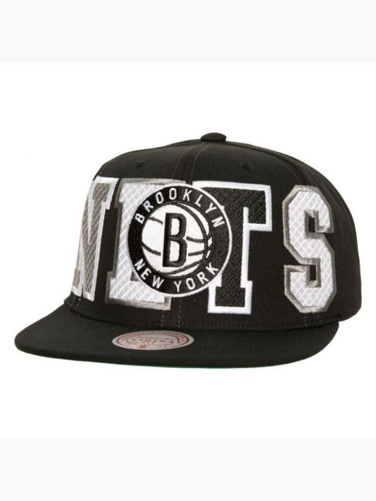 Mitchell & Ness Varsity Bust Snapback Brooklyn Nets HHSS6461-BNEYYPPPBLCK