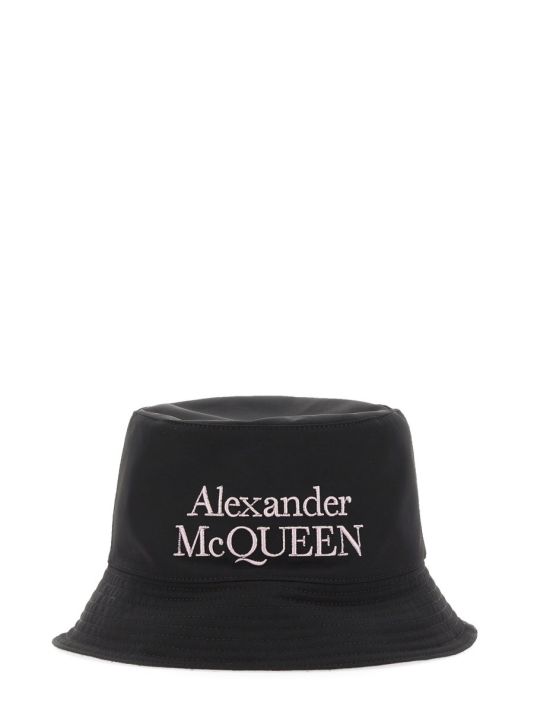 REVERSIBLE BUCKET HAT