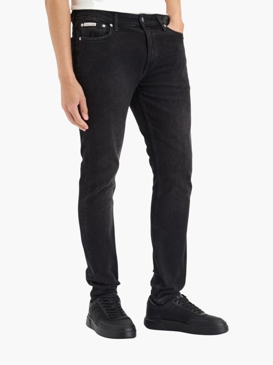 Calvin Klein Jeansi meeste teksad