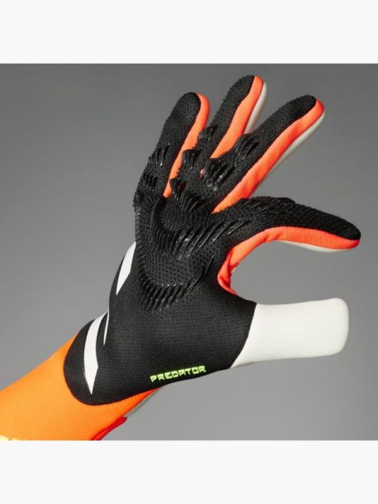 adidas Predator Pro M IQ4034 goalkeeper gloves