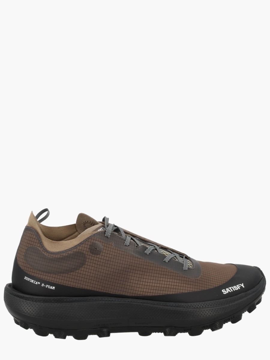 nanito_source_url:https://nokinstyle.com/2418584/sneaker-therocker.jpg