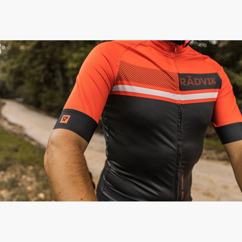 nanito_source_url:https://b2bsportswholesale.net/public/storage/productimages/f7/53/c3/52/1670714/image/xlarge_clean.jpg