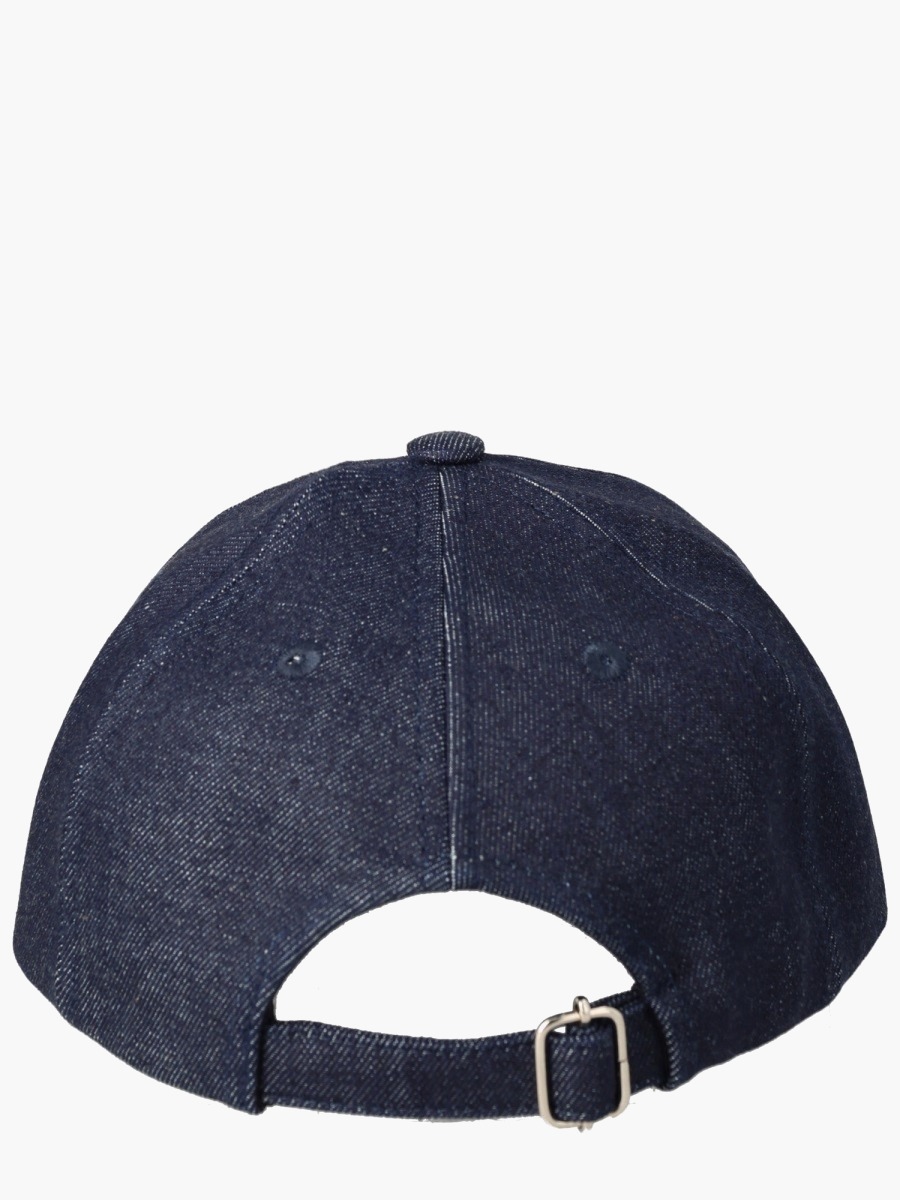 nanito_source_url:https://nokinstyle.com/2327884/baseball-hat-with-logo.jpg