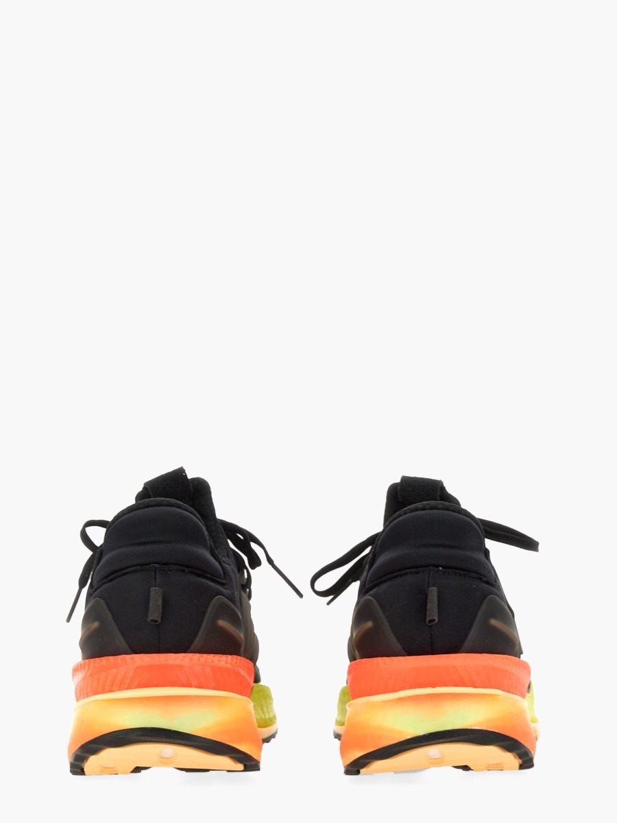 nanito_source_url:https://nokinstyle.com/2319969/sneaker-xplrboost.jpg