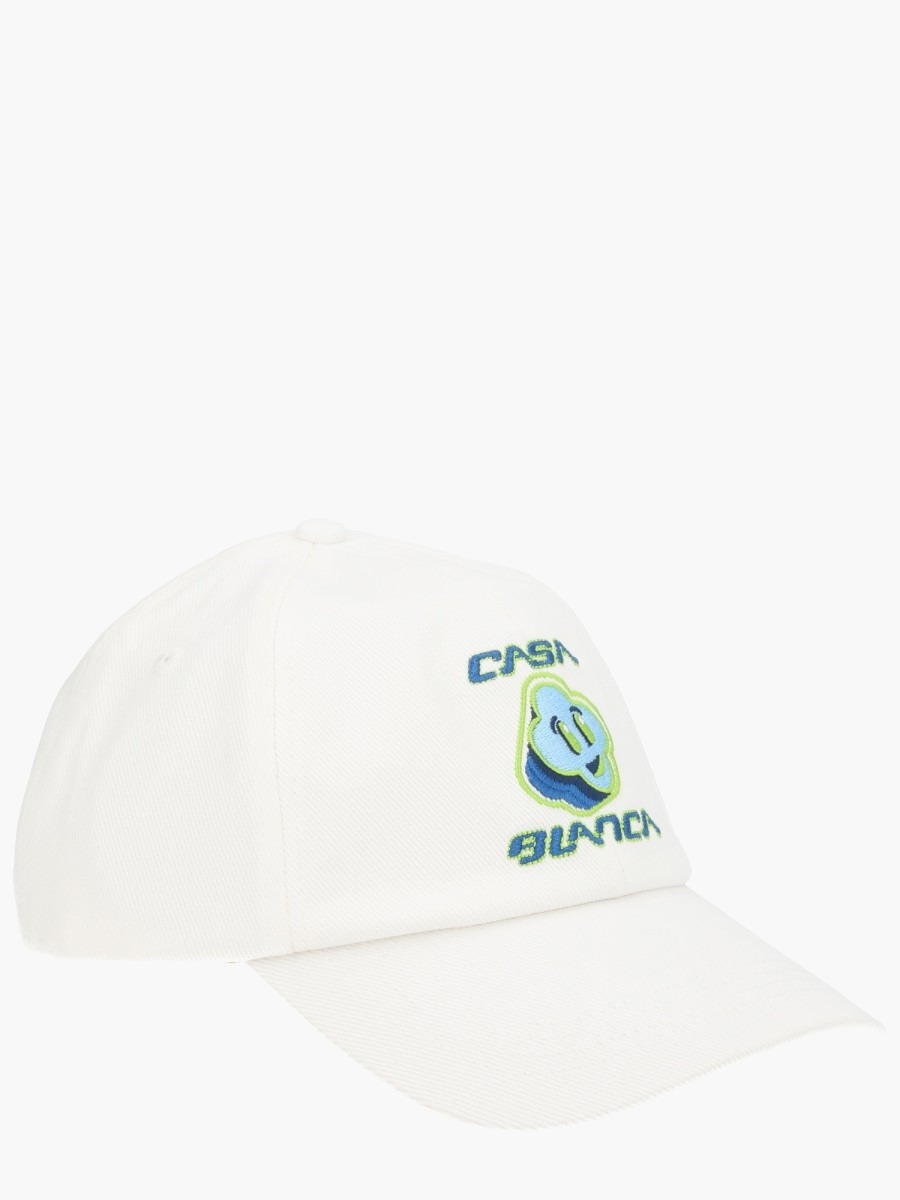 nanito_source_url:https://nokinstyle.com/2342218/baseball-hat-with-logo.jpg