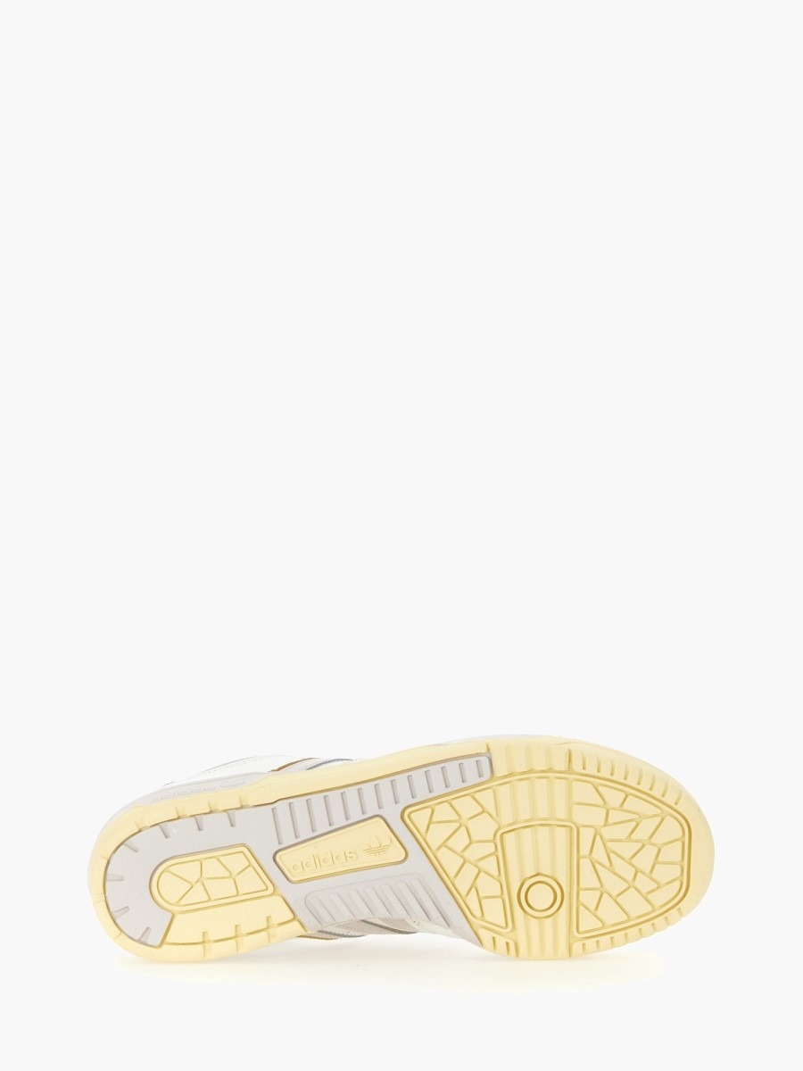 nanito_source_url:https://nokinstyle.com/2356874/sneaker-rivalry-low-86.jpg