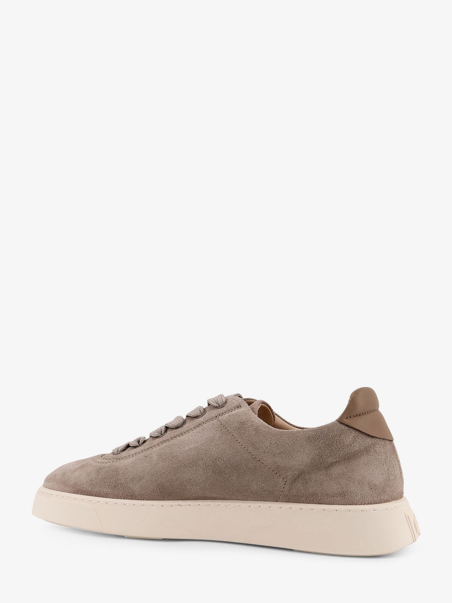 nanito_source_url:https://nokinstyle.com/2397267/the-cassetta-suede-sneakers.jpg