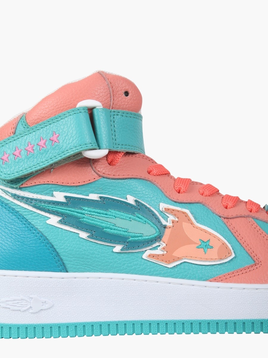 nanito_source_url:https://nokinstyle.com/2351177/rocket-mid-sneakers.jpg