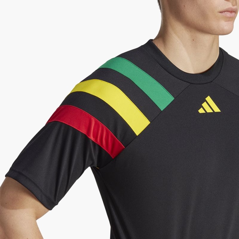 nanito_source_url:https://b2bsportswholesale.net/public/storage/productimages/5e/41/1f/88/985184/image/xlarge_clean.jpg