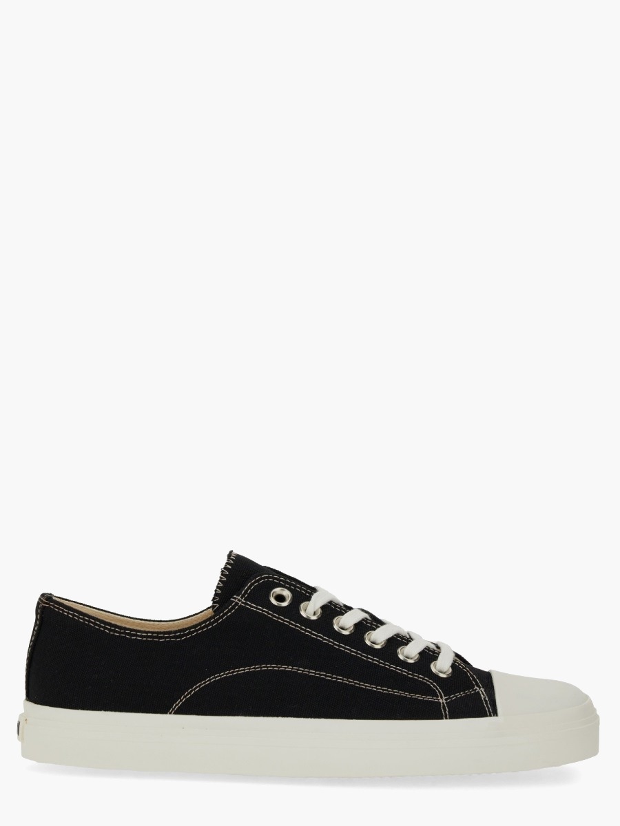 nanito_source_url:https://nokinstyle.com/2384754/sneaker-edge.jpg