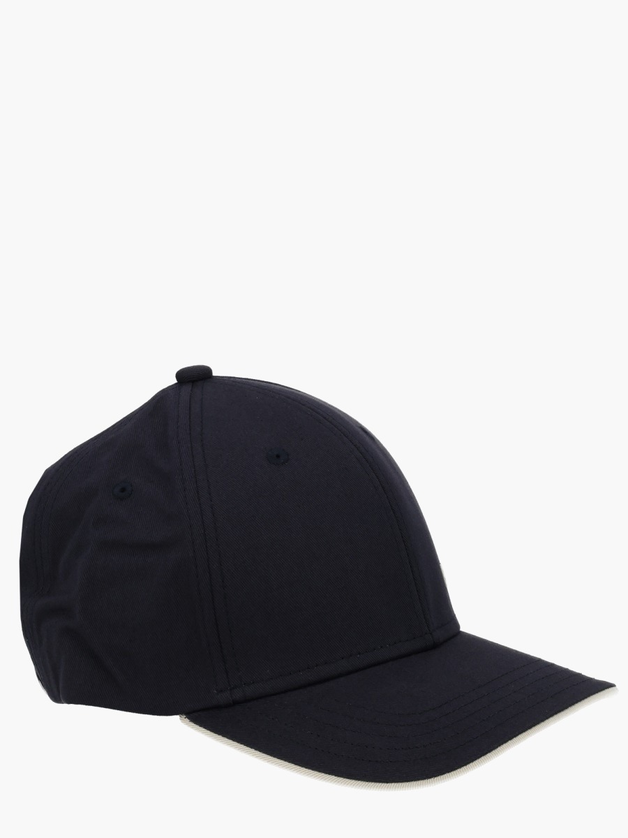 nanito_source_url:https://nokinstyle.com/2342902/baseball-hat-with-logo.jpg