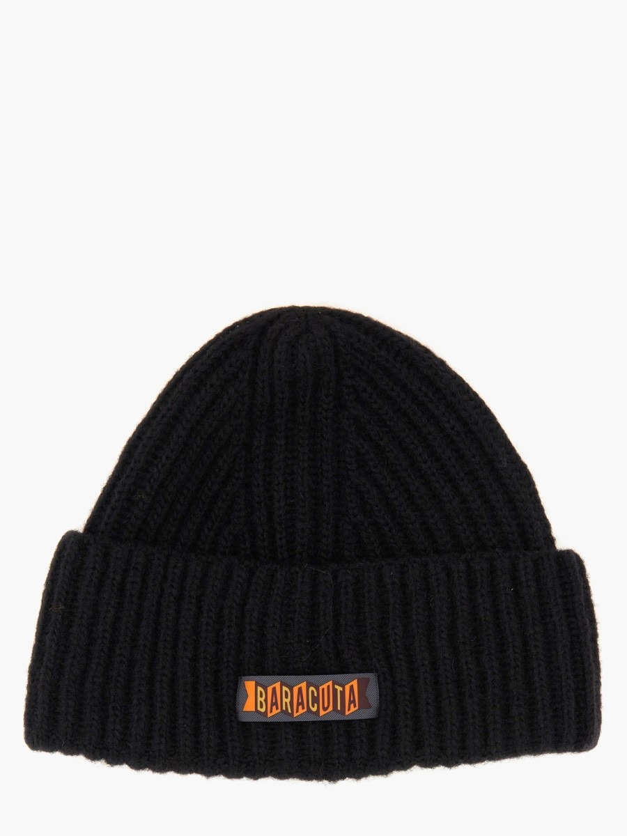 nanito_source_url:https://nokinstyle.com/2362082/beanie-hat-with-logo-patch.jpg