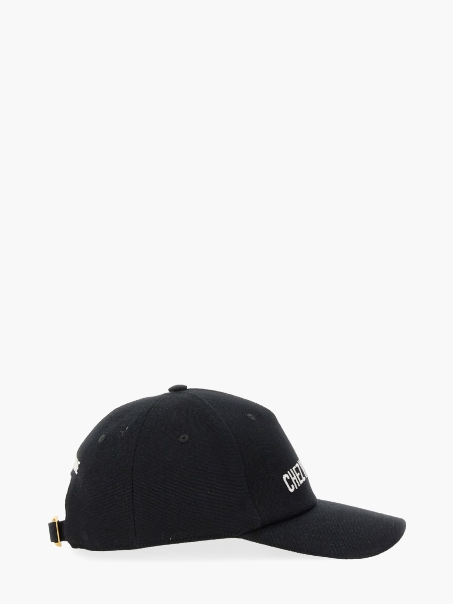nanito_source_url:https://nokinstyle.com/2381737/baseball-cap-with-embroidery.jpg