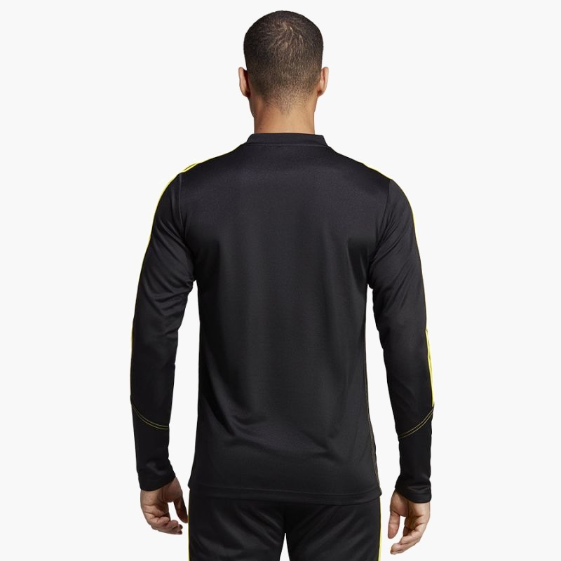 nanito_source_url:https://b2bsportswholesale.net/public/storage/productimages/4d/86/32/ed/1230987/image/xlarge_clean.jpg