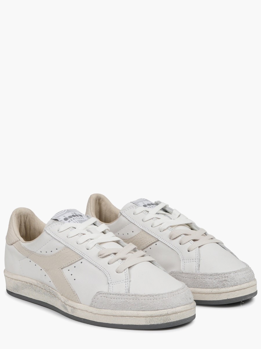 nanito_source_url:https://nokinstyle.com/2418664/sneaker-prestige-used.jpg
