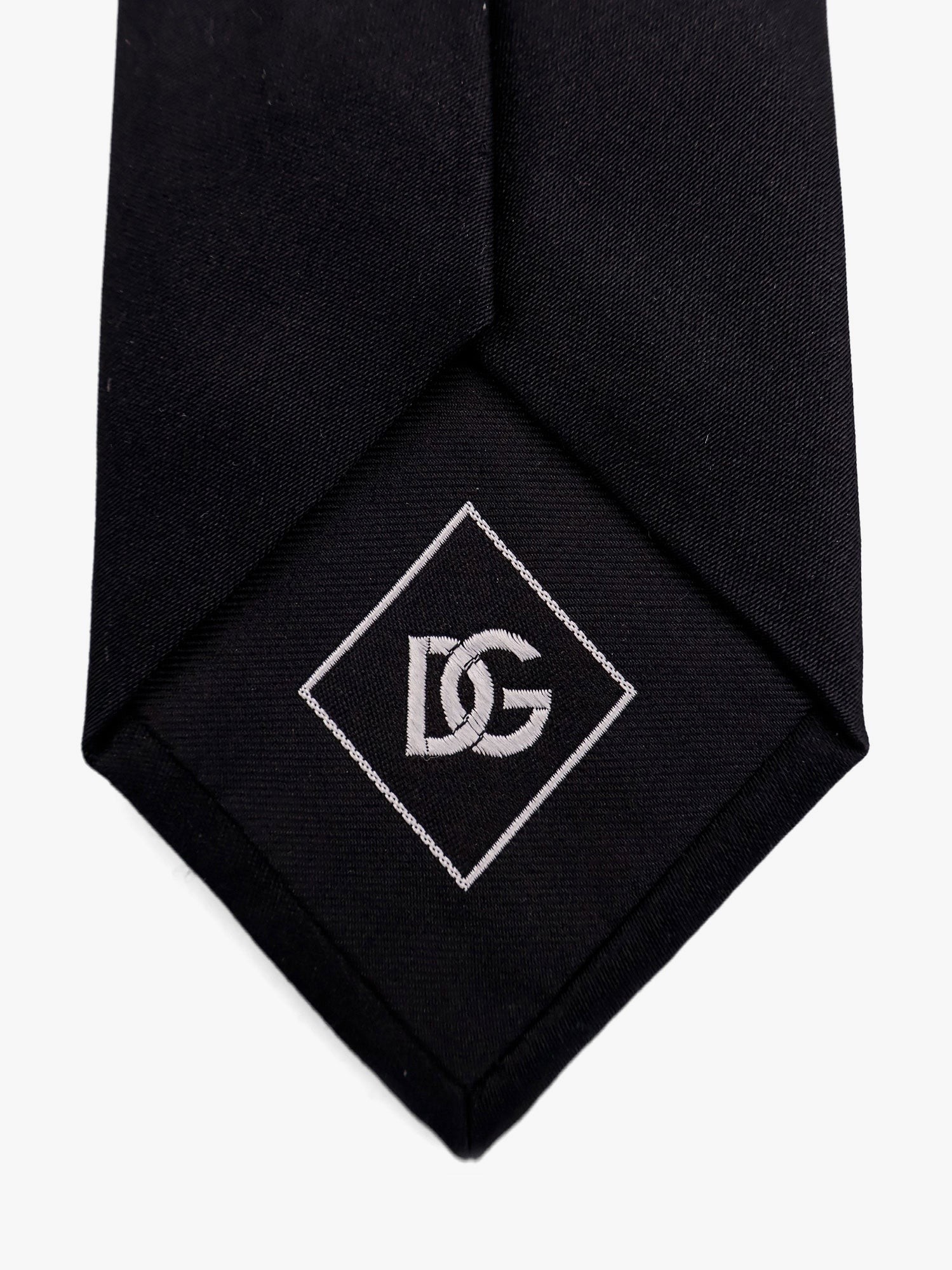 nanito_source_url:https://nokinstyle.com/2432826/silk-tie.jpg