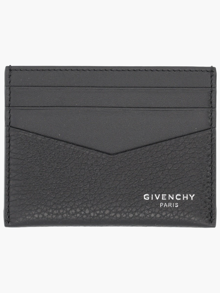 nanito_source_url:https://nokinstyle.com/2338942/leather-wallet.jpg