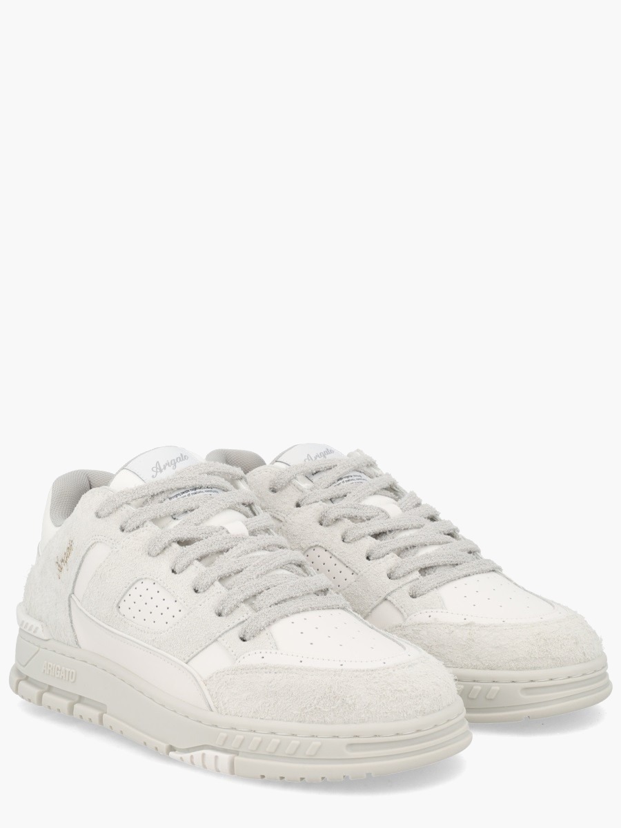 nanito_source_url:https://nokinstyle.com/2328131/sneaker-area-lo.jpg