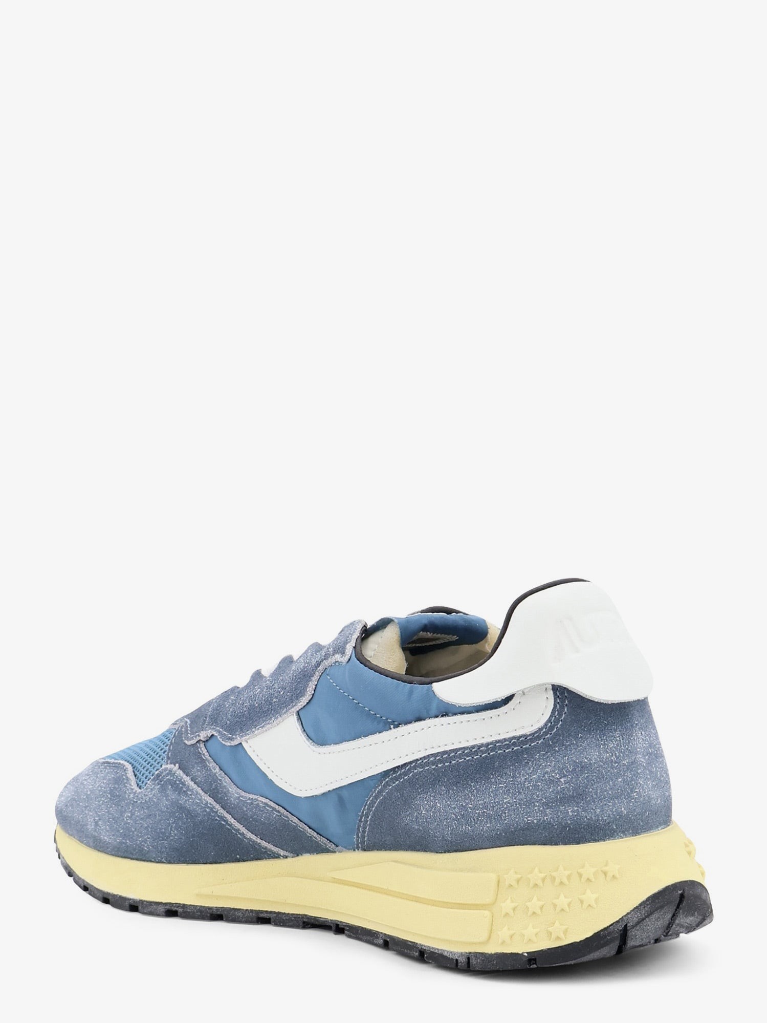 nanito_source_url:https://nokinstyle.com/2436685/reelwind-low-mesh-and-suede-sneakers.jpg
