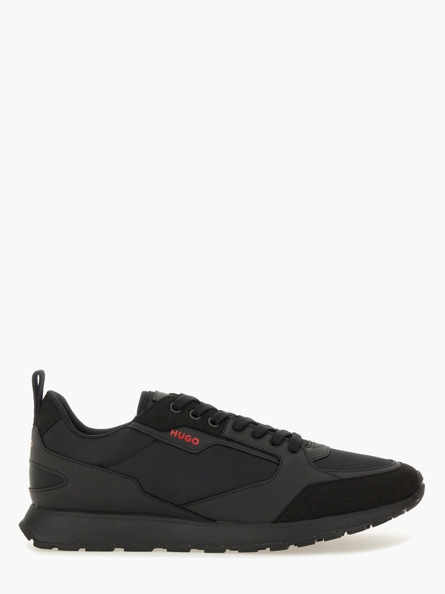 nanito_source_url:https://nokinstyle.com/2364244/sneaker-with-logo.jpg