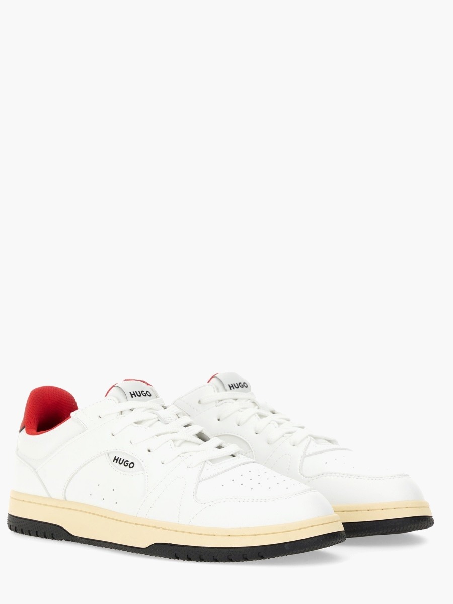 nanito_source_url:https://nokinstyle.com/2382806/leather-sneaker.jpg