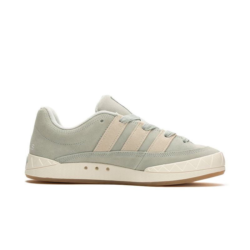 nanito_source_url:https://b2bsportswholesale.net/public/storage/productimages/51/ea/72/e2/1335587/image/xlarge_clean.jpg