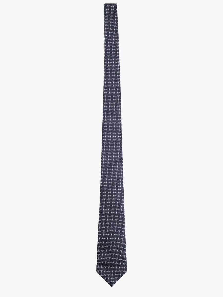 nanito_source_url:https://nokinstyle.com/2330867/silk-tie.jpg