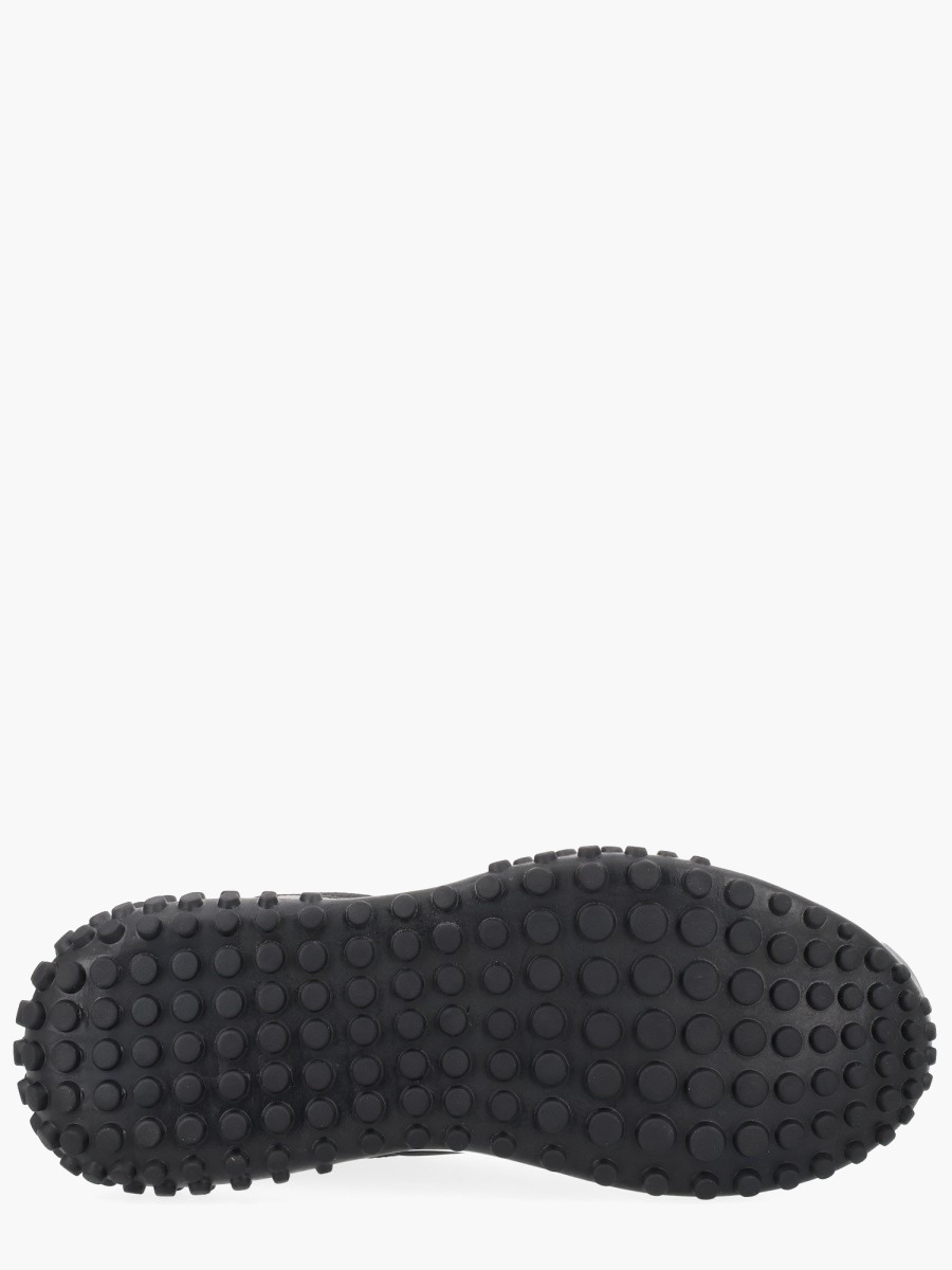 nanito_source_url:https://nokinstyle.com/2332991/sneaker-con-logo.jpg
