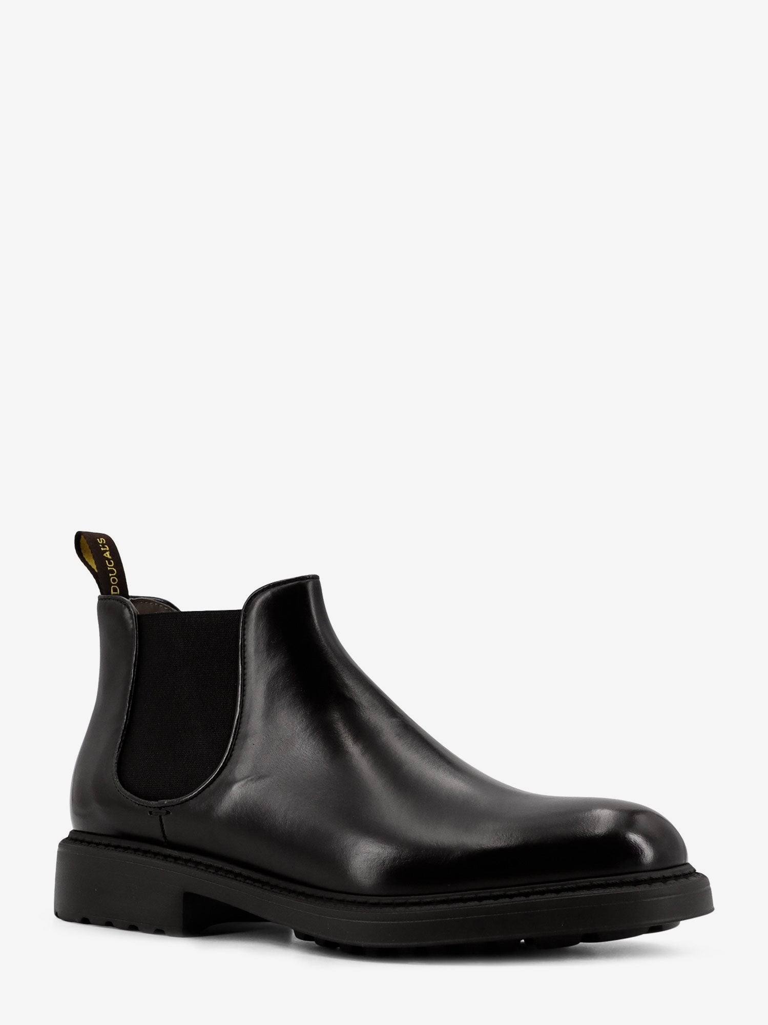 nanito_source_url:https://nokinstyle.com/2405994/leather-boots.jpg