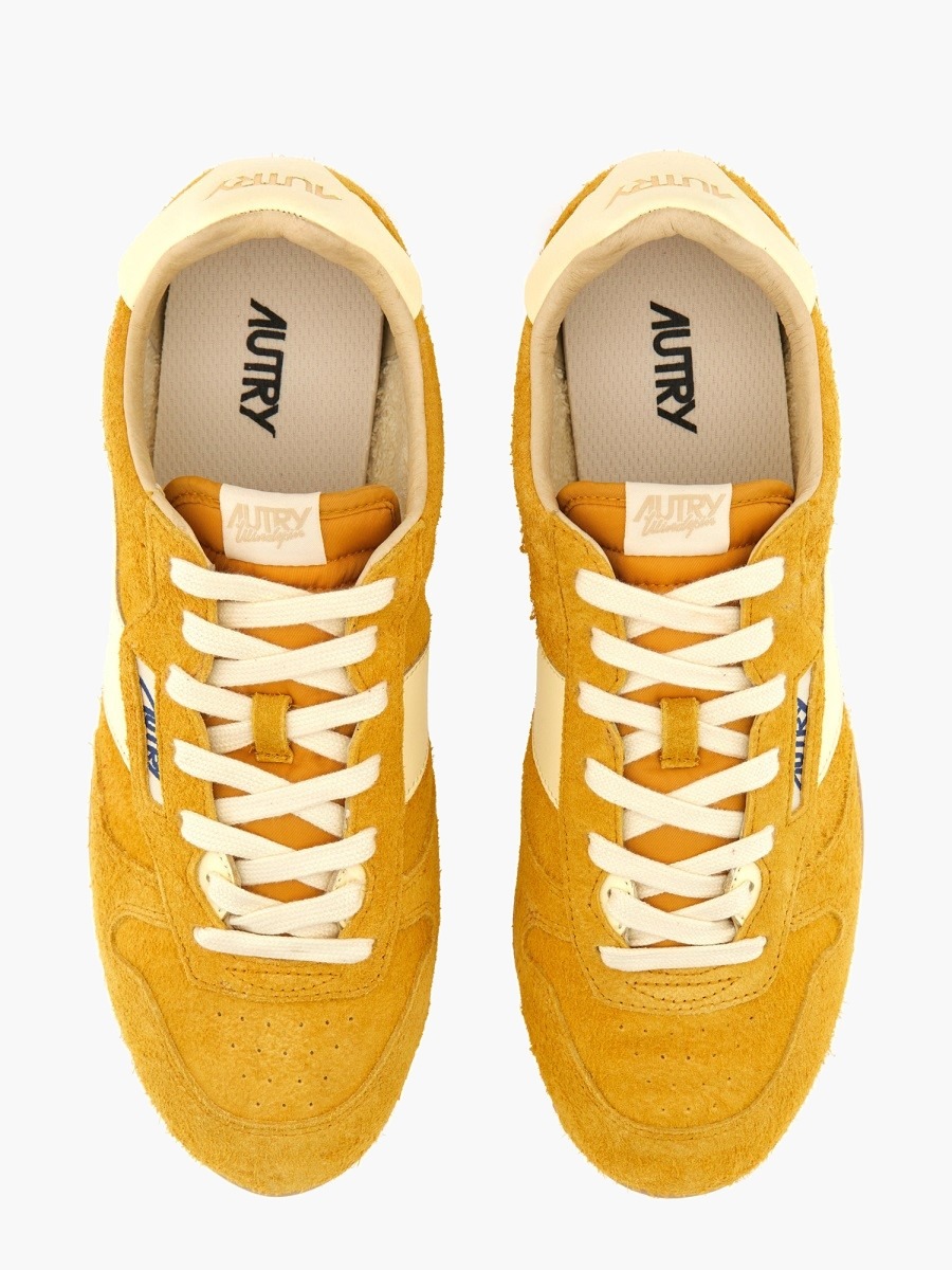 nanito_source_url:https://nokinstyle.com/2387772/windspin-sneaker.jpg