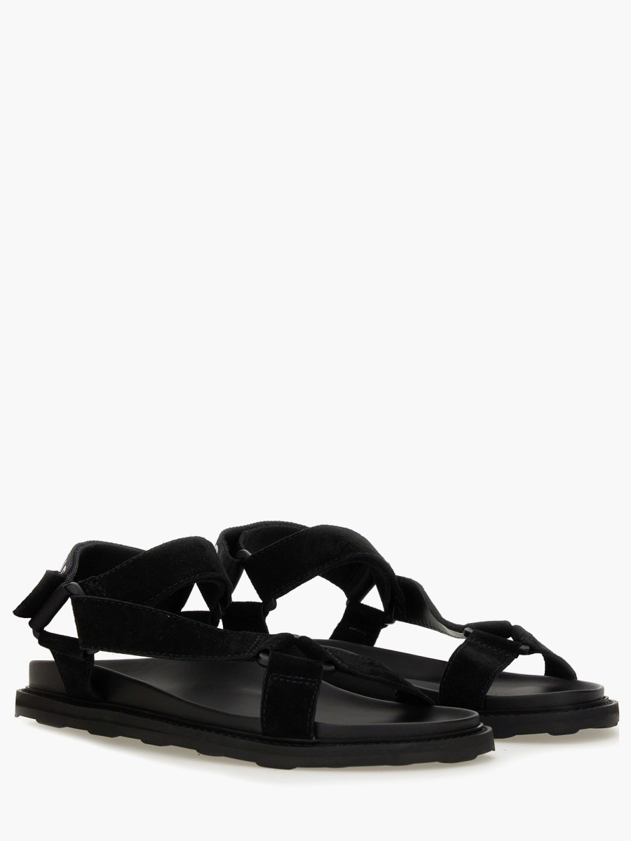 nanito_source_url:https://nokinstyle.com/2381452/sandal-with-logo.jpg