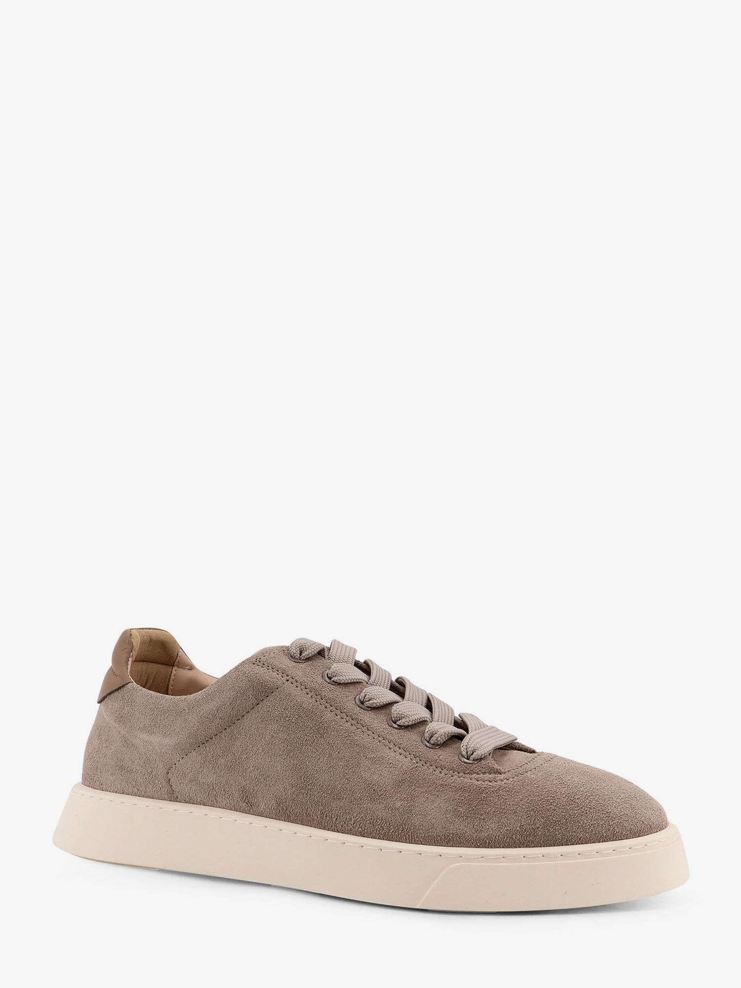 nanito_source_url:https://nokinstyle.com/2397266/the-cassetta-suede-sneakers.jpg
