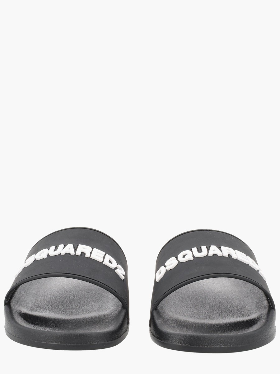 nanito_source_url:https://nokinstyle.com/2339074/sandal-with-logo.jpg