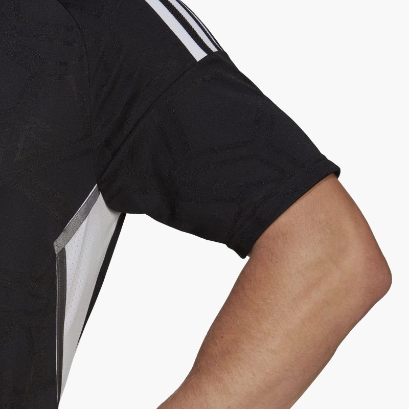 nanito_source_url:https://b2bsportswholesale.net/public/storage/productimages/48/09/d9/6d/793557/image/xlarge_clean.jpg